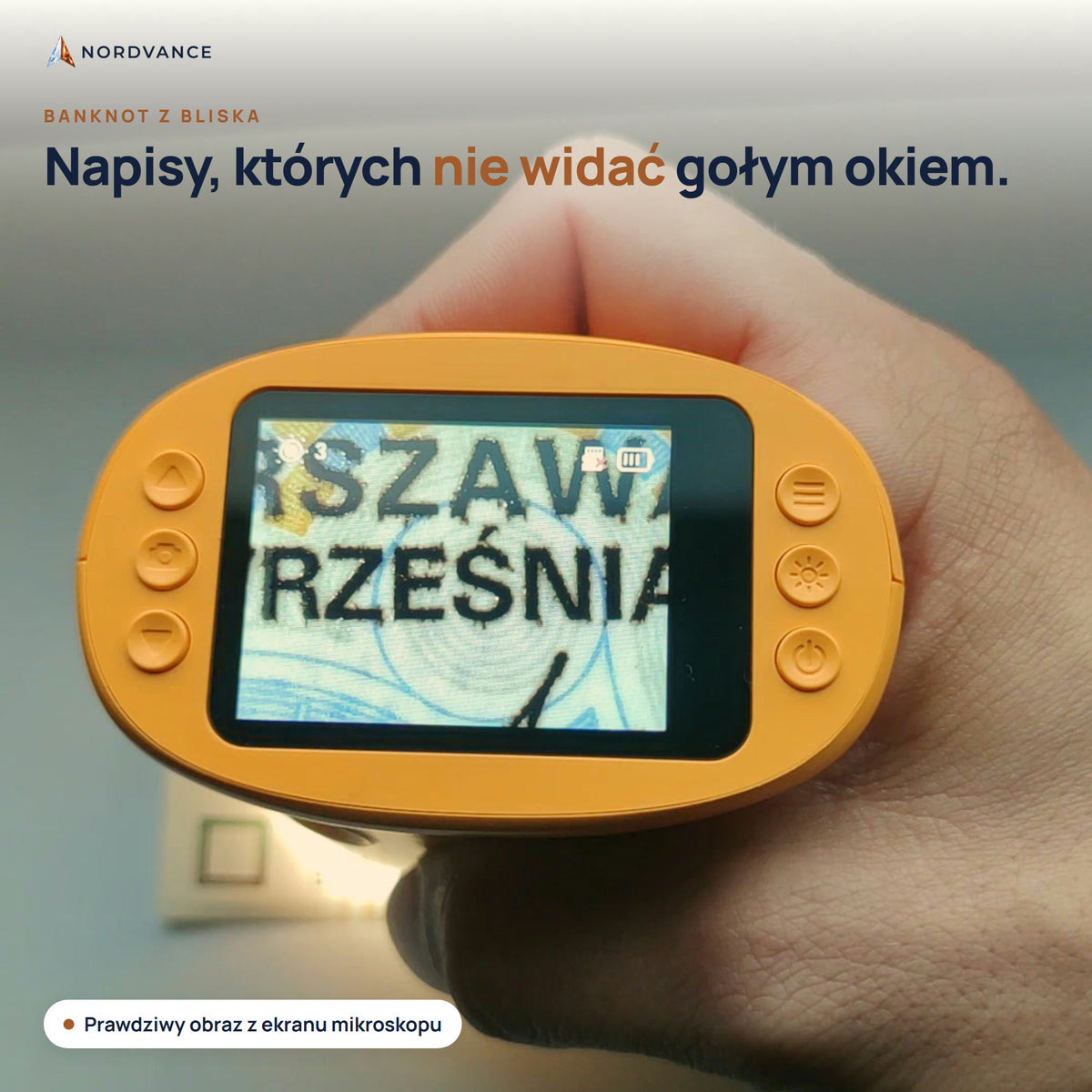 Napisy na banknocie widziane przez mikroskop Odkrywacz Pro v2